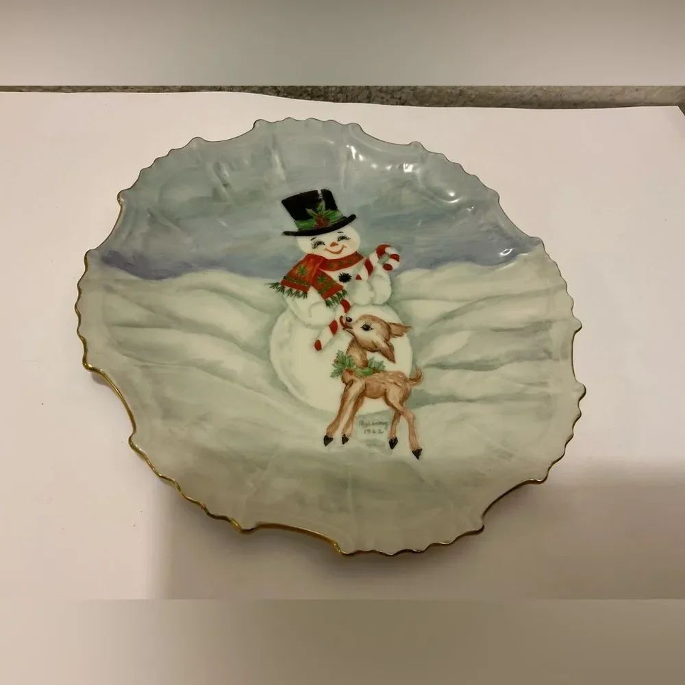 Vintage  beautiful Snowman plate signed